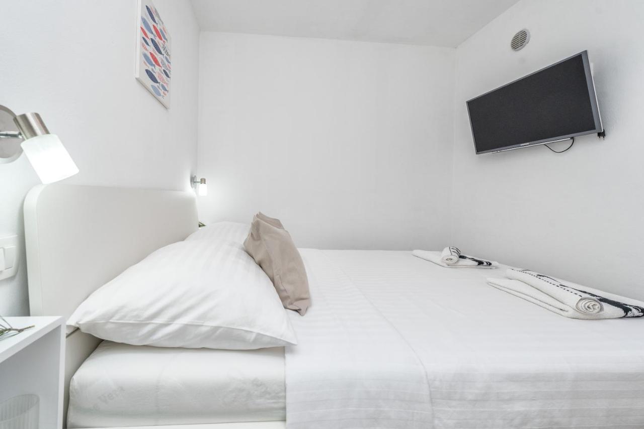 Apartment Tema Vir Eksteriør billede