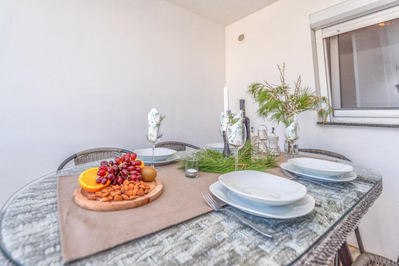 Apartment Tema Vir Eksteriør billede