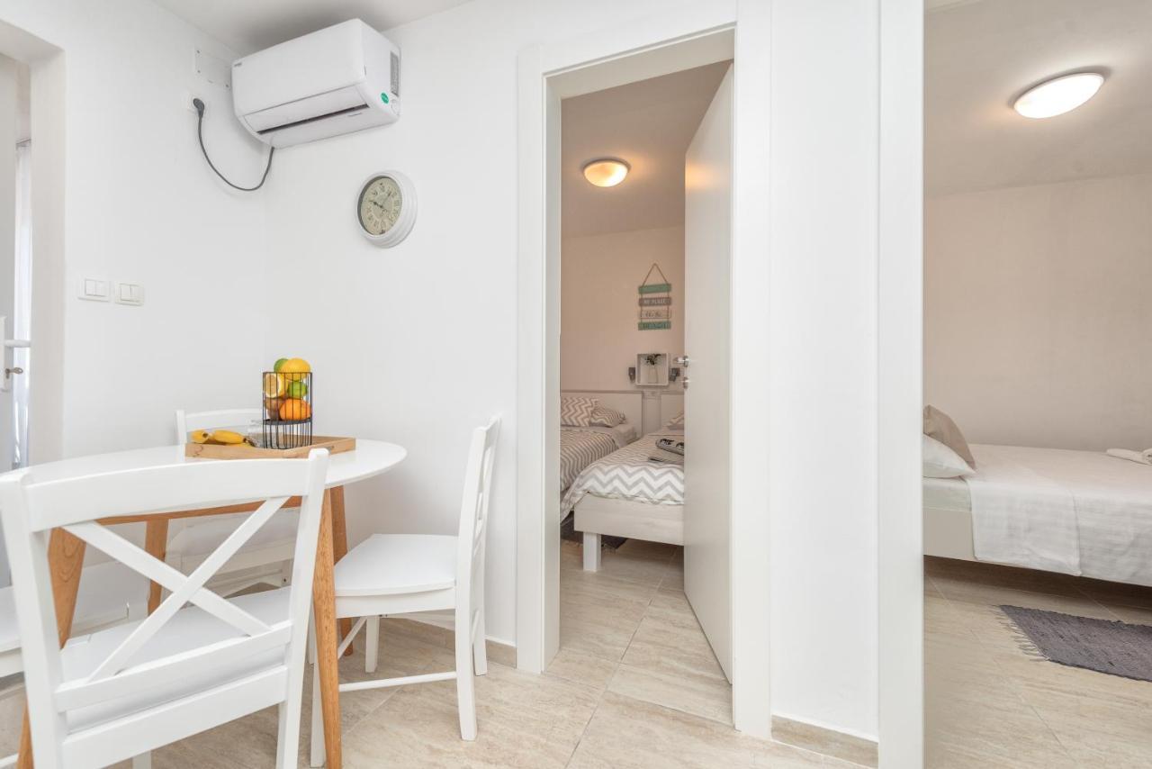 Apartment Tema Vir Eksteriør billede